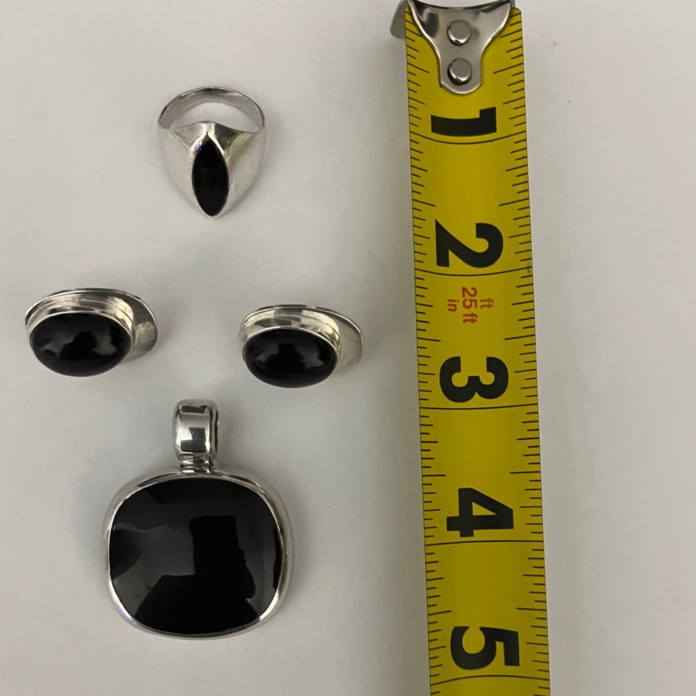 Taxco Sterling Silver & Onyx Pendant, Earrings and Ring Set